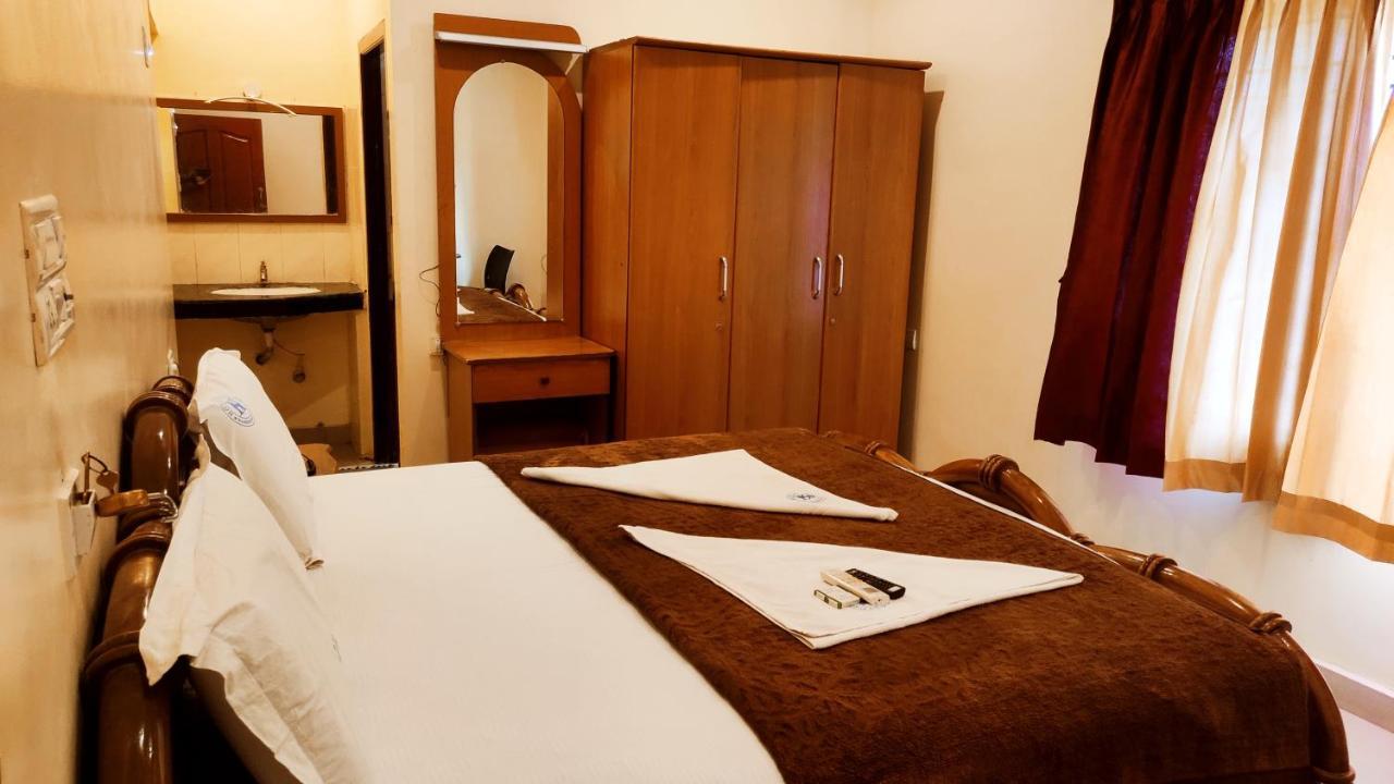 Hotel Supreme Ac Rāmeswaram 外观 照片