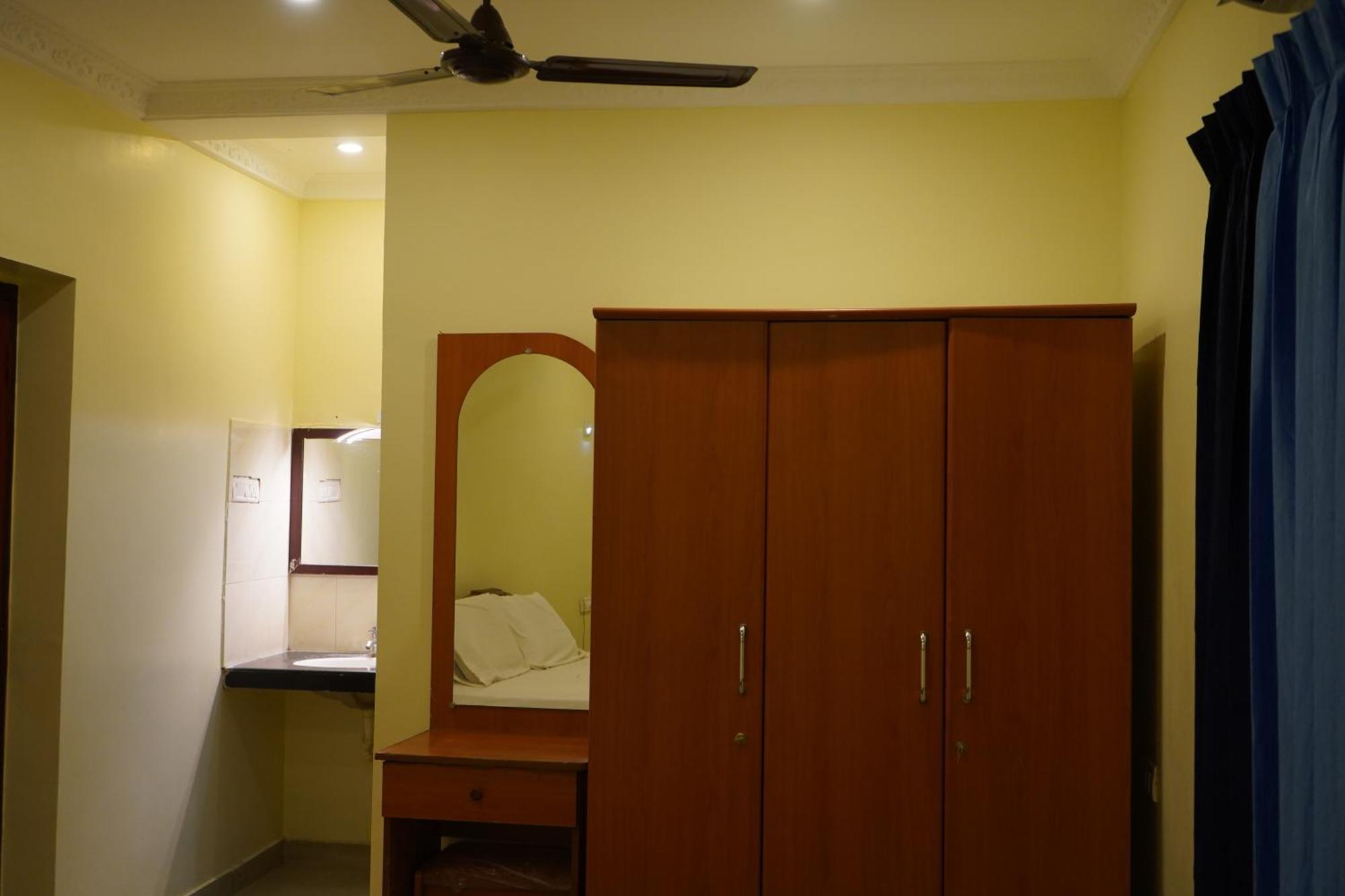 Hotel Supreme Ac Rāmeswaram 外观 照片
